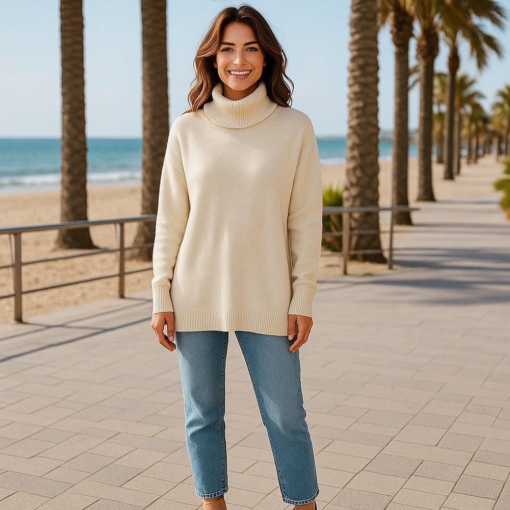 New French Connection Women’s Turtleneck Tunic Sweater in Winter White Cozy Long